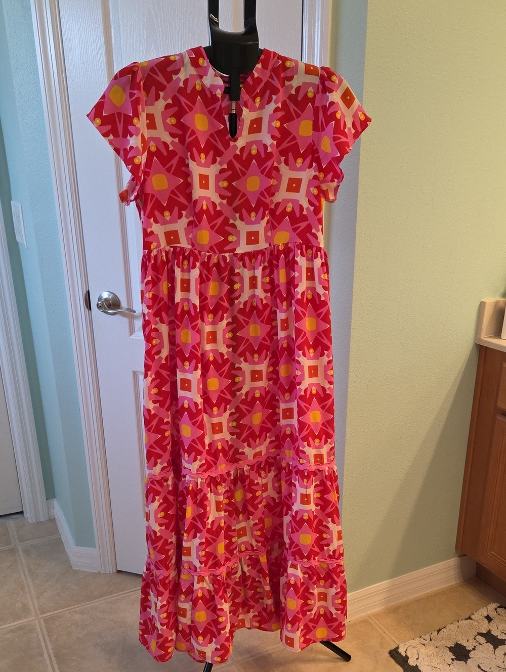 Bright Pink Geometric Tiered Maxi Dress - Unbranded